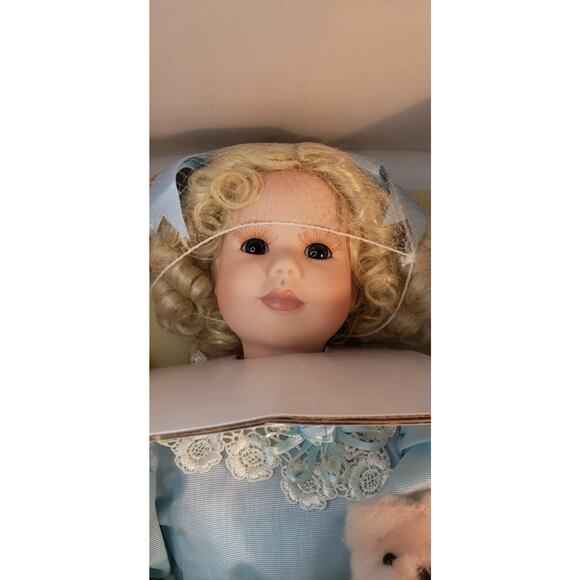 Elite Doll Alyssa by Shirley Peck 21" Porcelain Doll Ltd Ed #172/3000 w/COA - Picture 2 of 11